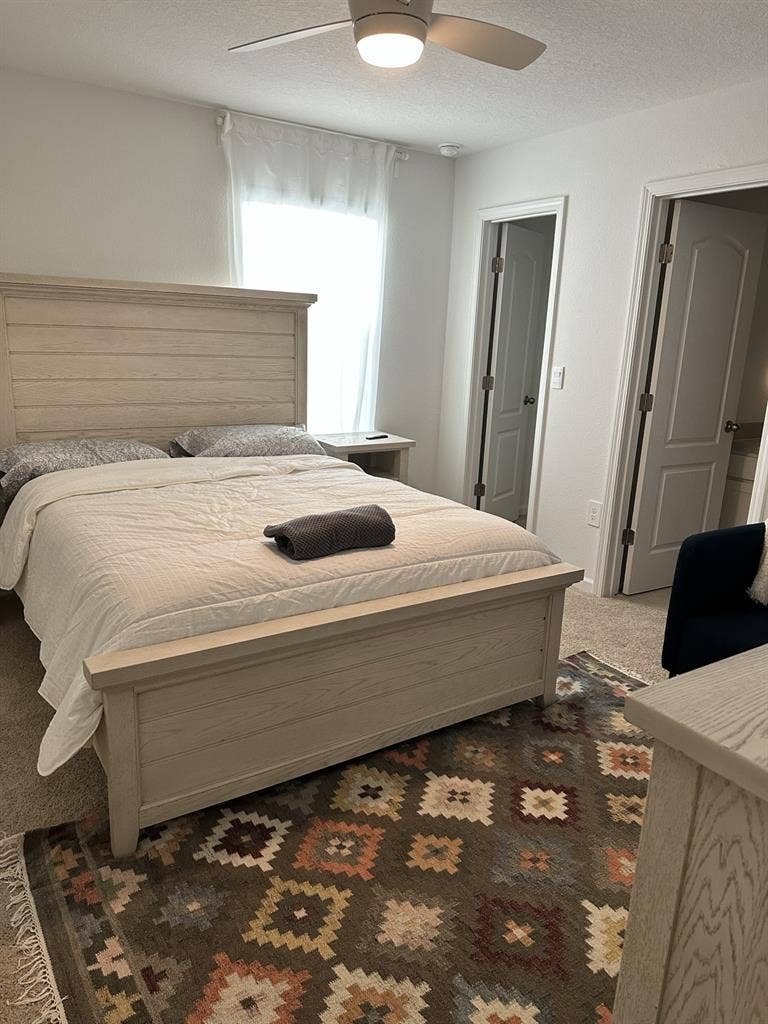 Private bath for rent