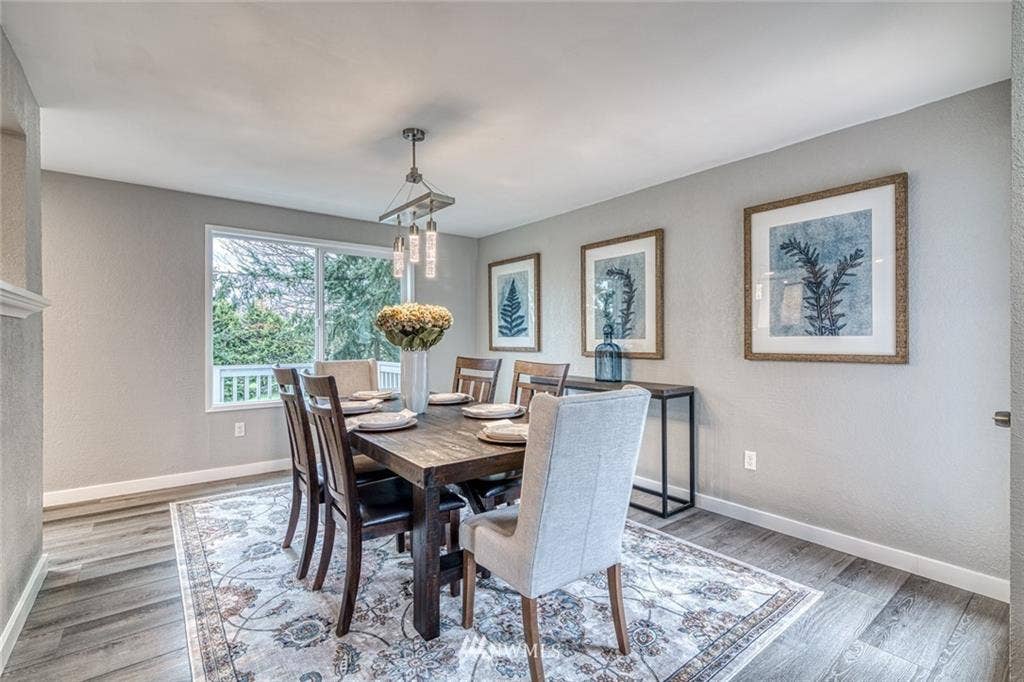 $ - Furnished Private Room