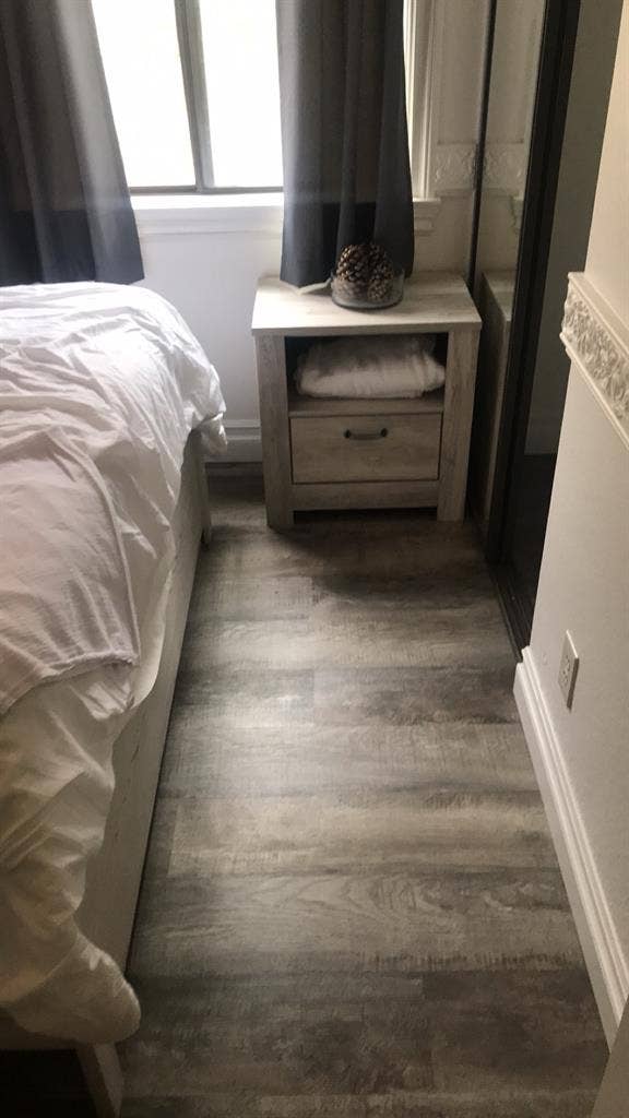 Room in Fontana available