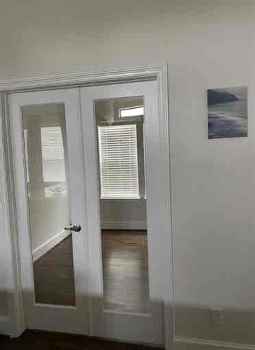 Private room/bath in townhouse