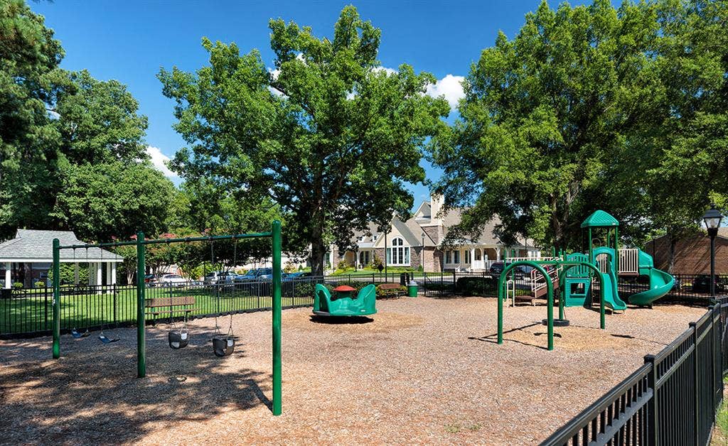 room available in townhome