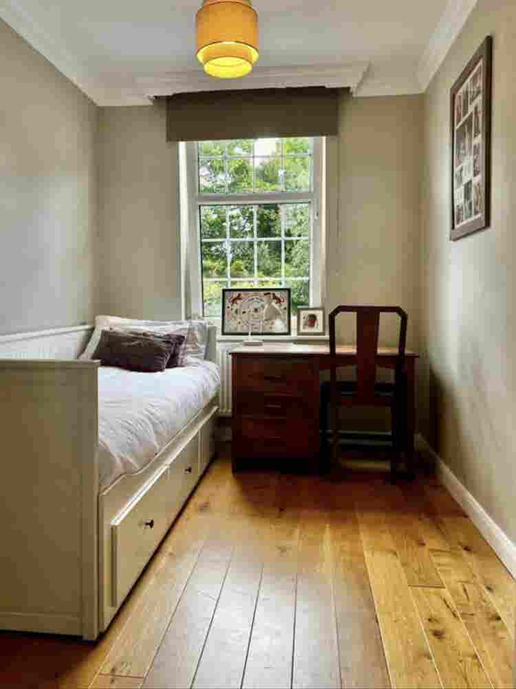 Room available in Townhouse