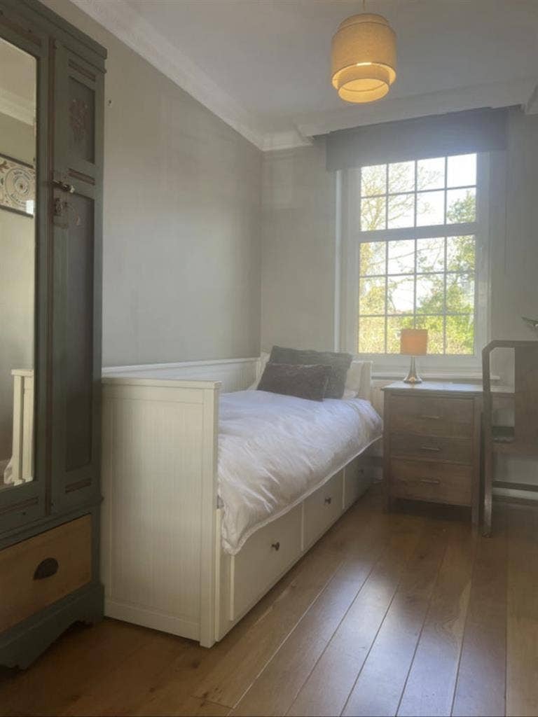 Room available in Townhouse