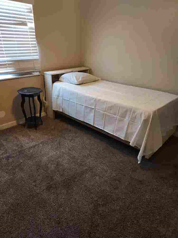 Room Available in North Sacramento.