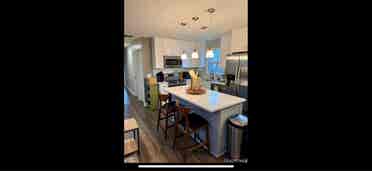 2 Bedrooms available in Dreamhouse