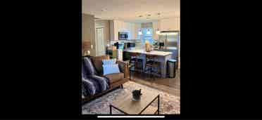 2 Bedrooms available in Dreamhouse