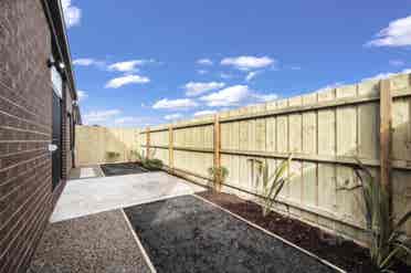 7 Annabel Deanside Vic
