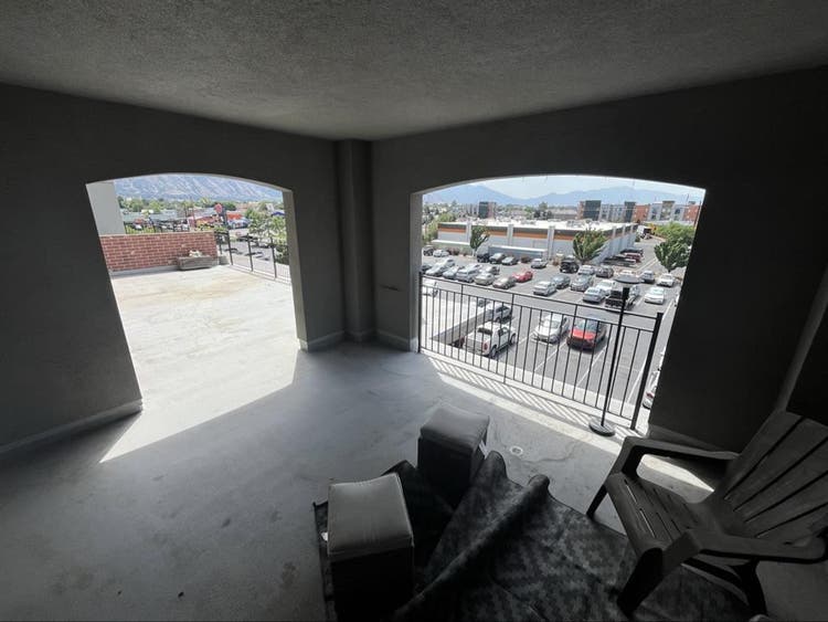 ROOM FOR RENT ASAP!!