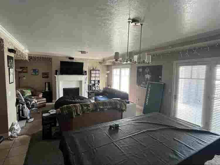 ROOM FOR RENT ASAP!!
