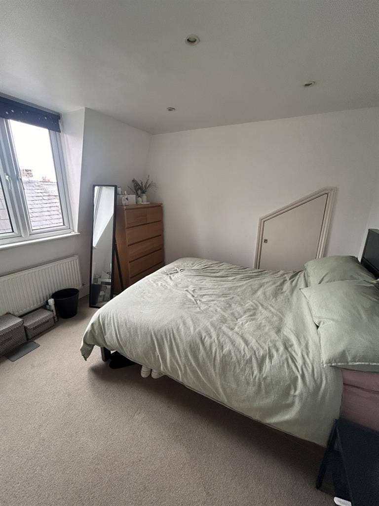 Room in Clapham South from mid Sep