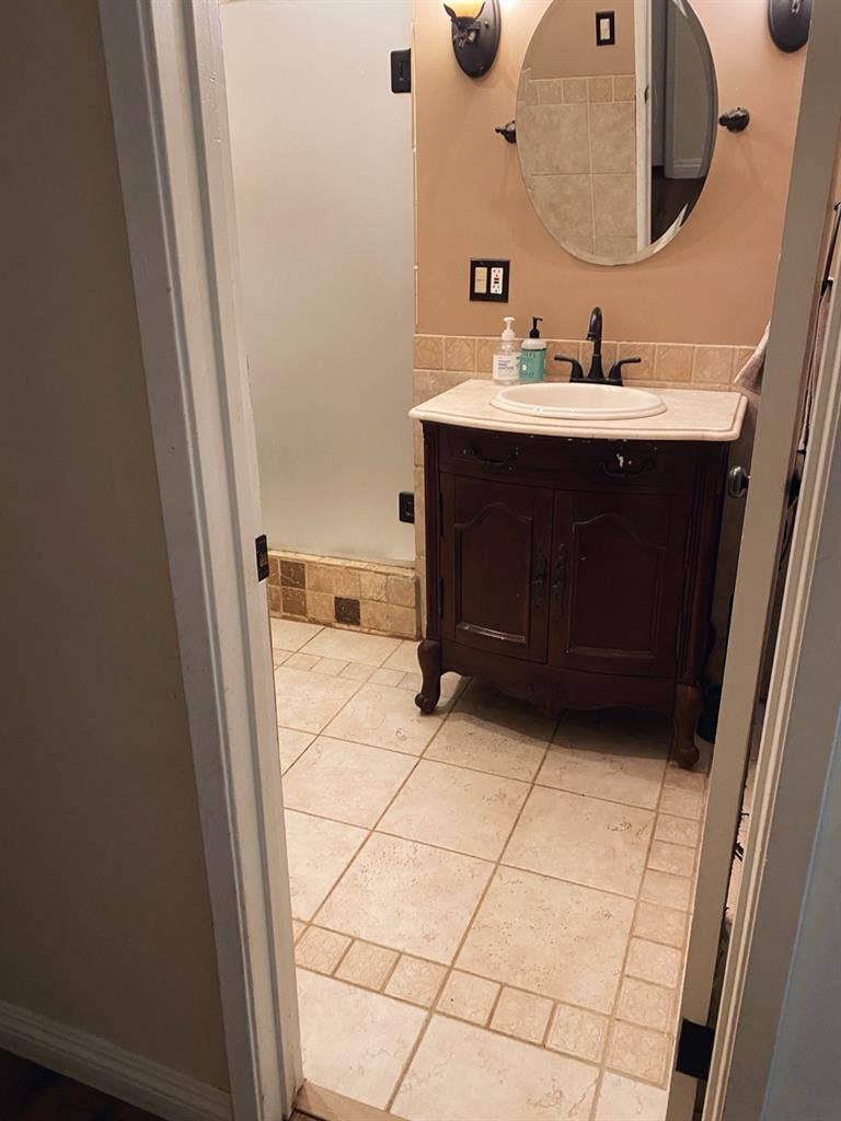 Room available for rent!