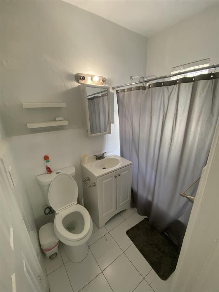 Shared room Shared bath