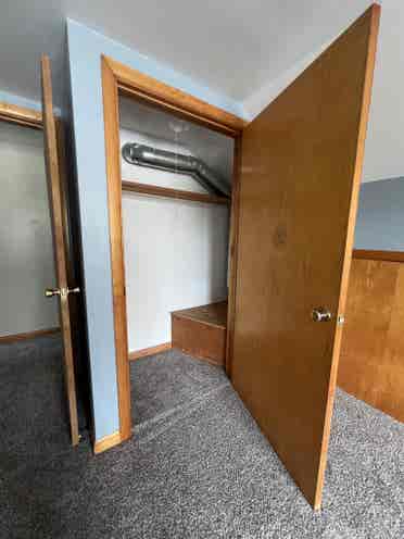 Rooms available near 3 Universities