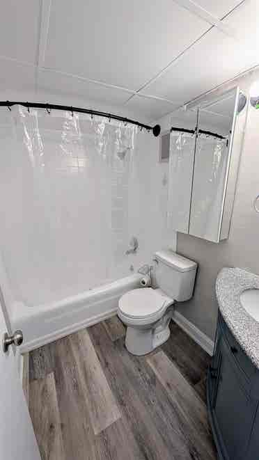 Remodeled 2BR - Walk/Bus to Campus