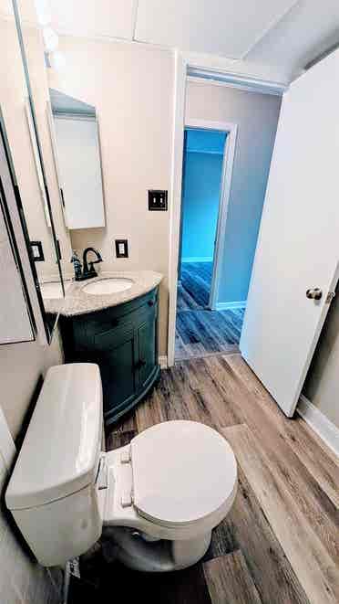 Remodeled 2BR - Walk/Bus to Campus