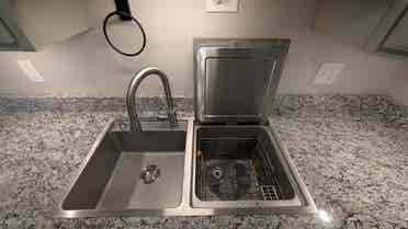 Remodeled 2BR - Walk/Bus to Campus