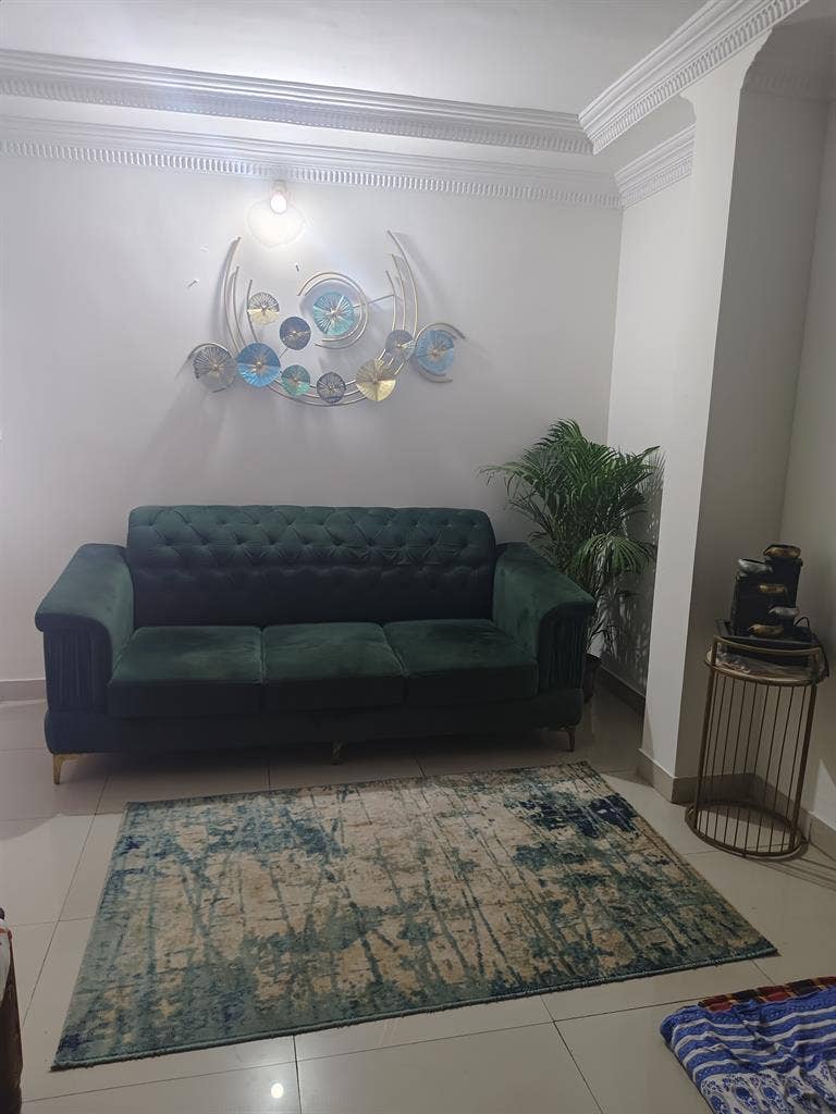 Single room available for female