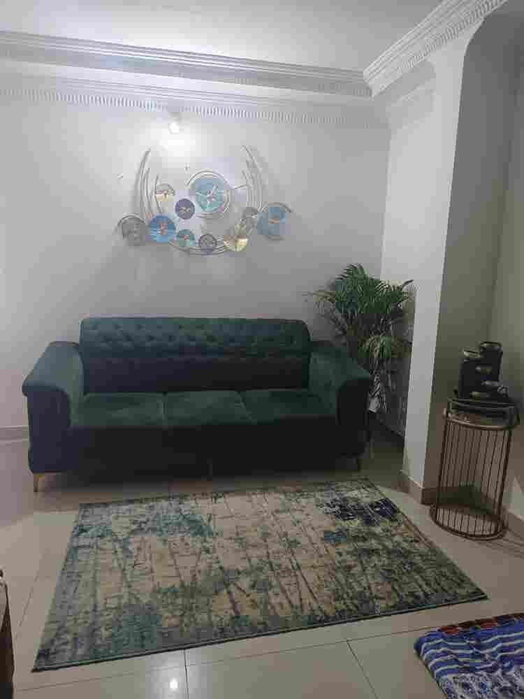 Single room available in a 3BHK