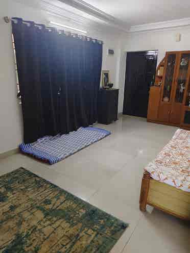Single room available for female