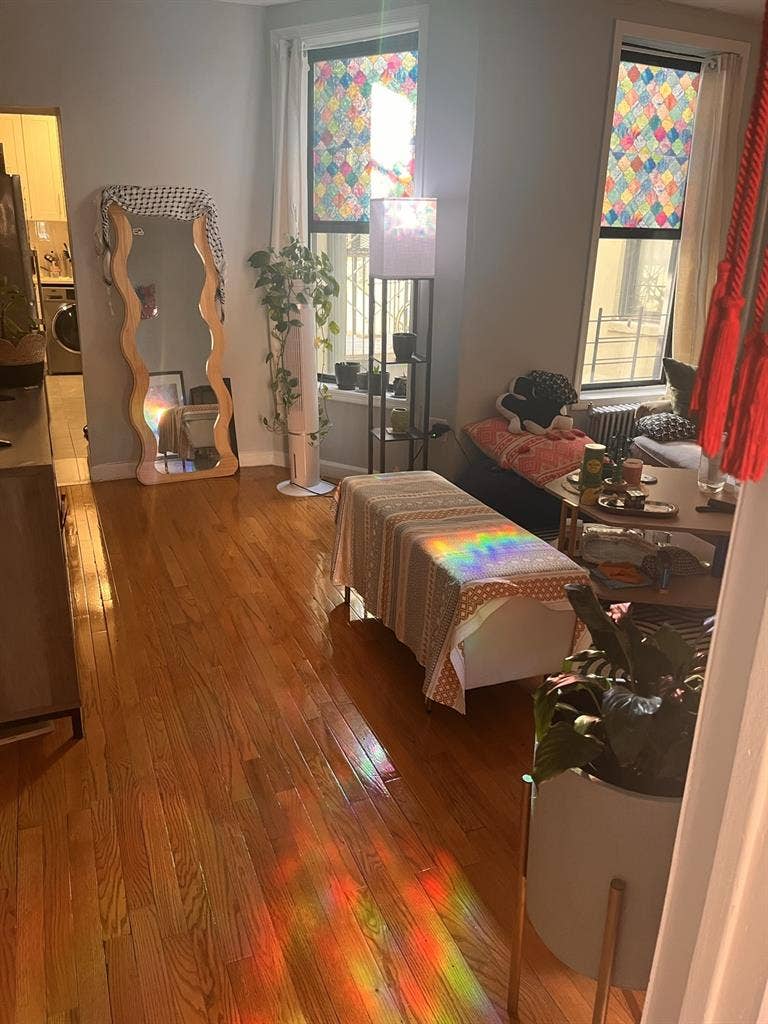 Apt with Washer/Dryer near 6 train