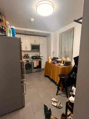 Apt with Washer/Dryer near 6 train