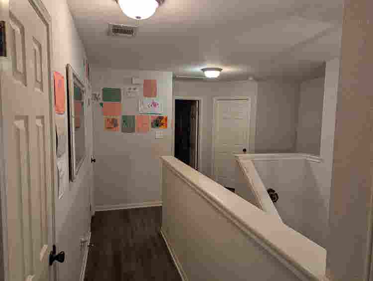 Large room offered in Round Rock
