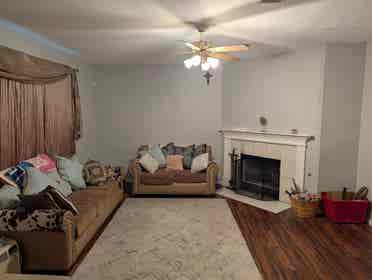 Large room offered in Round Rock