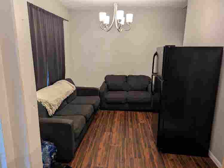 Large room offered in Round Rock