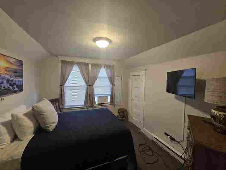 Fully Furnished Room for Rent