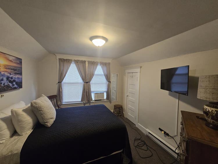 Fully Furnished Room for Rent