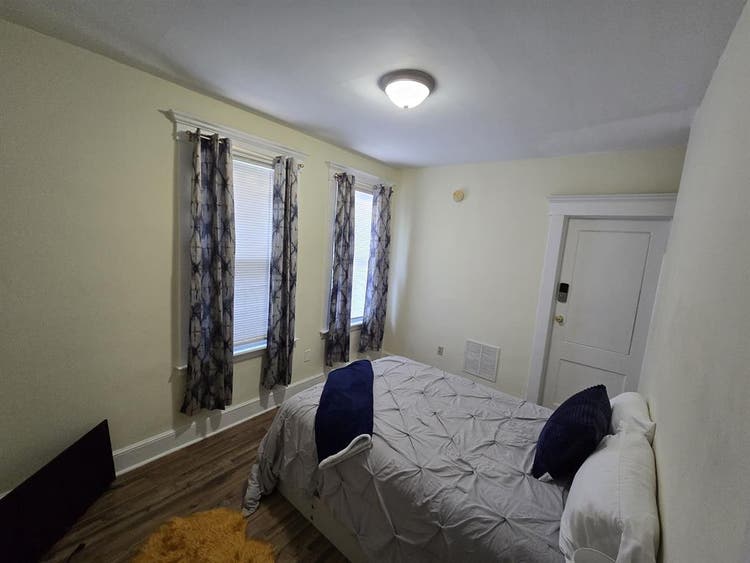 Fully Furnished Room for Rent