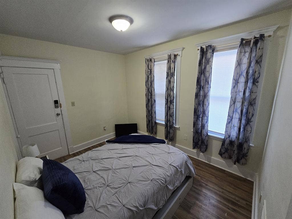 Fully Furnished Room for Rent