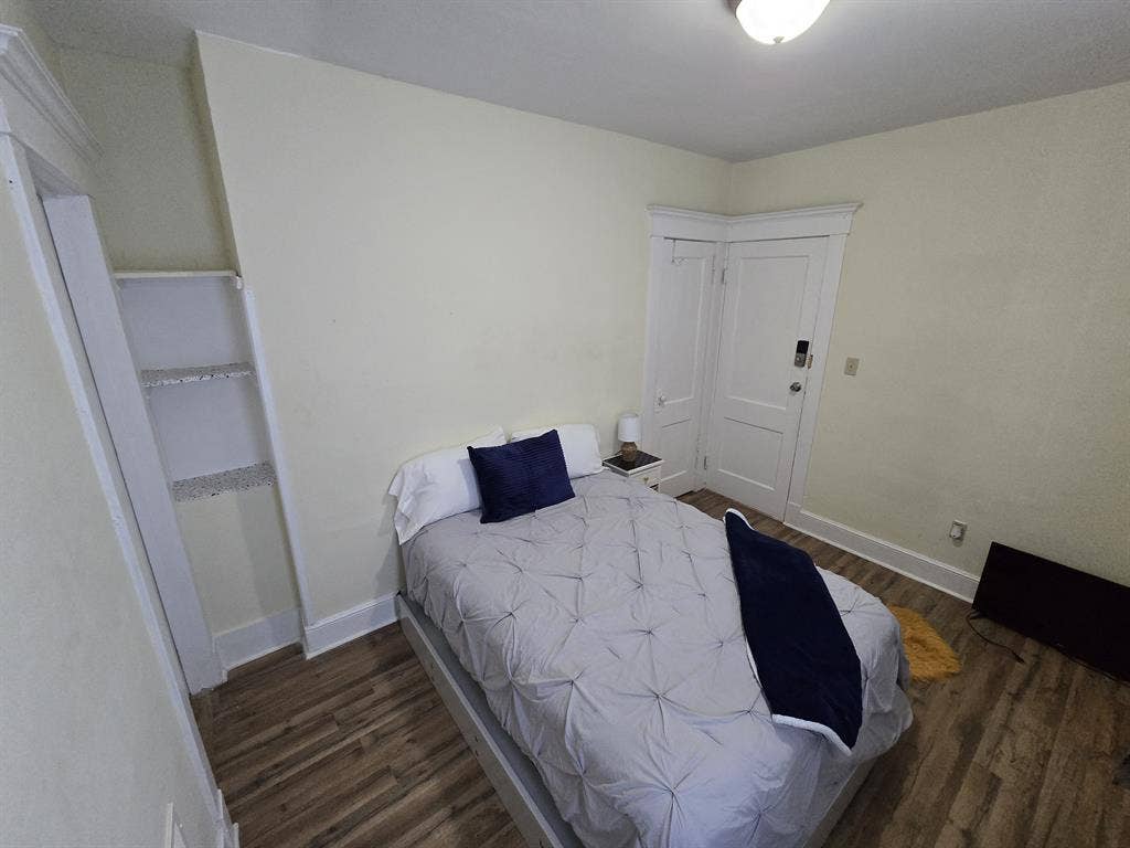 Fully Furnished Room for Rent