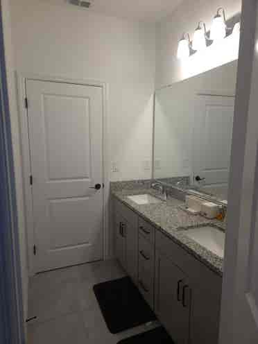 ROOM AVAILABLE IN APOPKA
