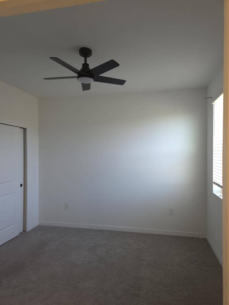 ROOM AVAILABLE IN APOPKA