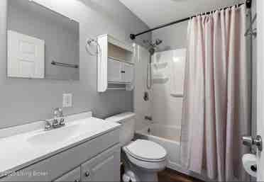 Clean Private Bedroom in Germantown