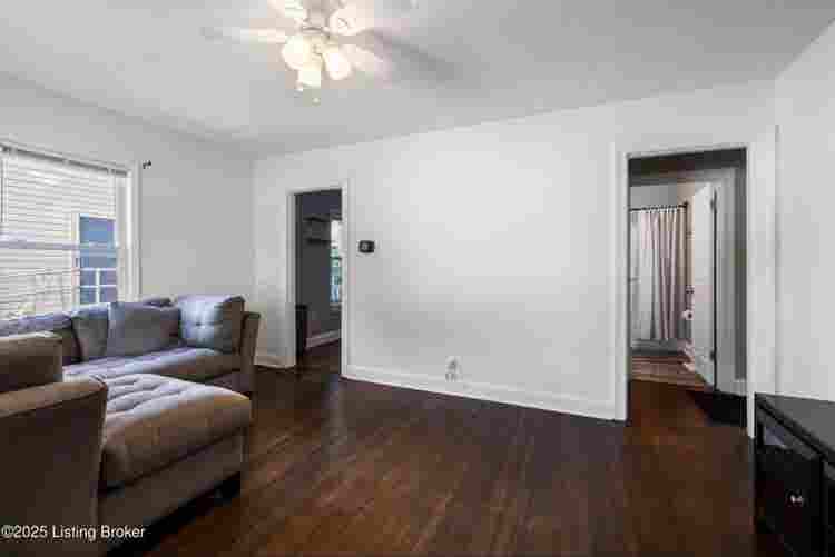 Clean Private Bedroom in Germantown