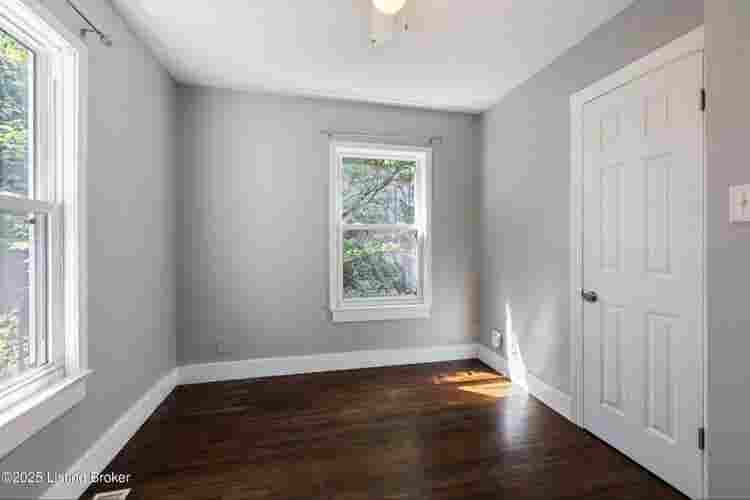 Clean Private Bedroom in Germantown
