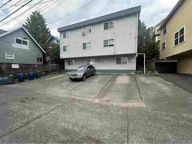 square feet, nd floor