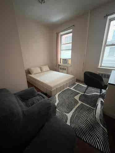 Live near Madison Square Park