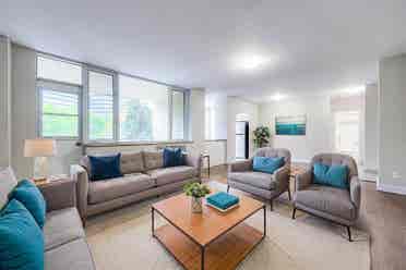 2 Bedroom Apartment - Female Only