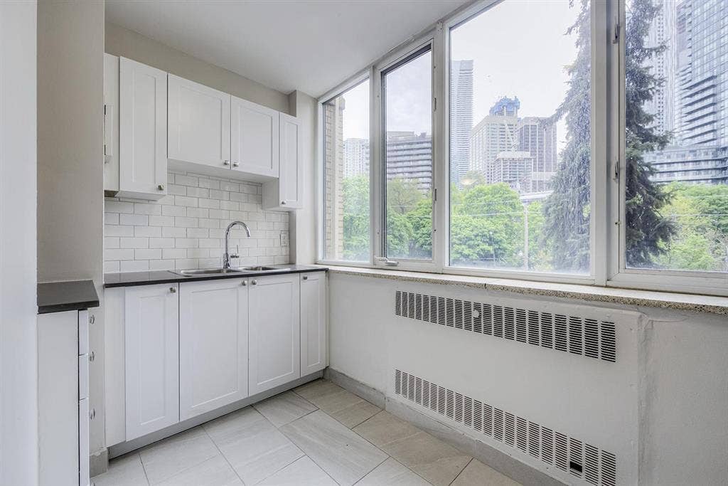 2 Bedroom Apartment - Female Only