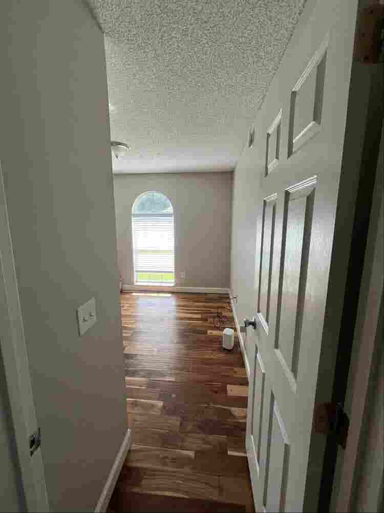 Roommate wanted