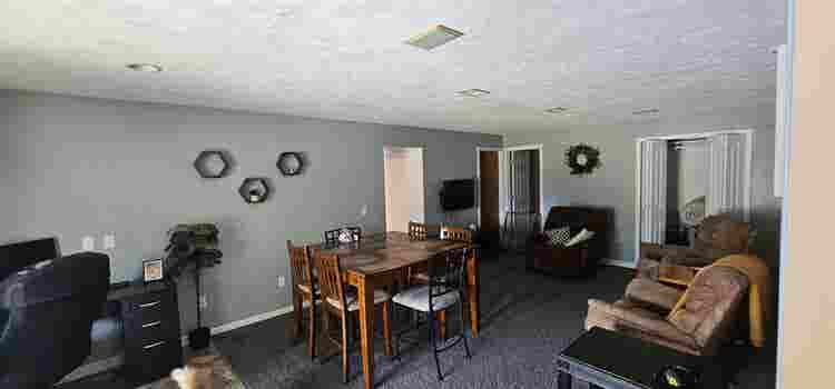 Room in Rockford, MI