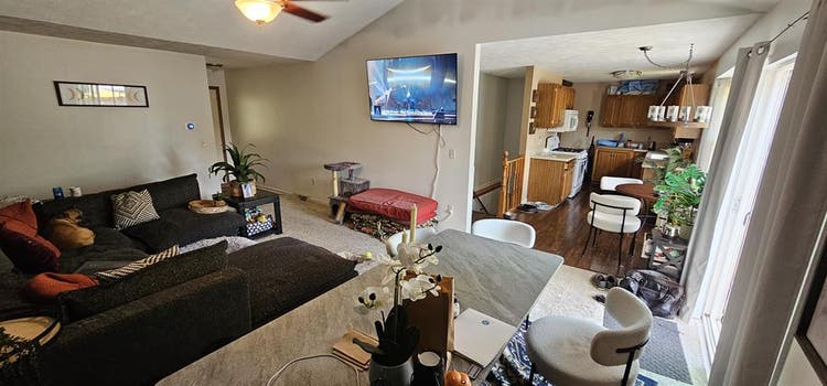 Room in Rockford, MI