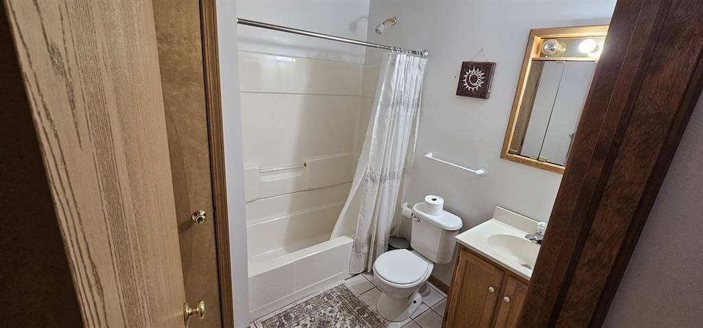 Room in Rockford, MI