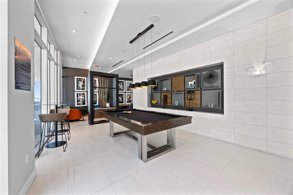 Room 4 Rent - Miami Design