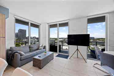 Room 4 Rent - Miami Design