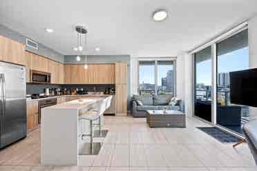 Room 4 Rent - Miami Design
