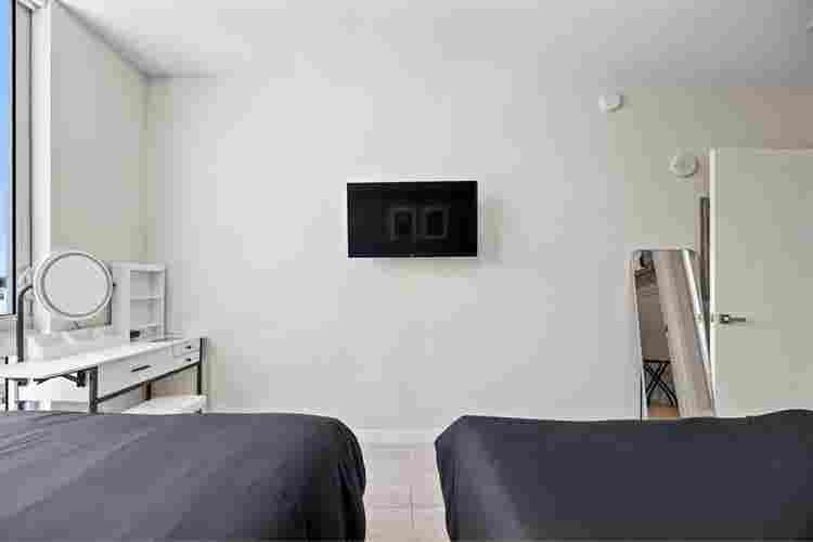 Room 4 Rent - Miami Design